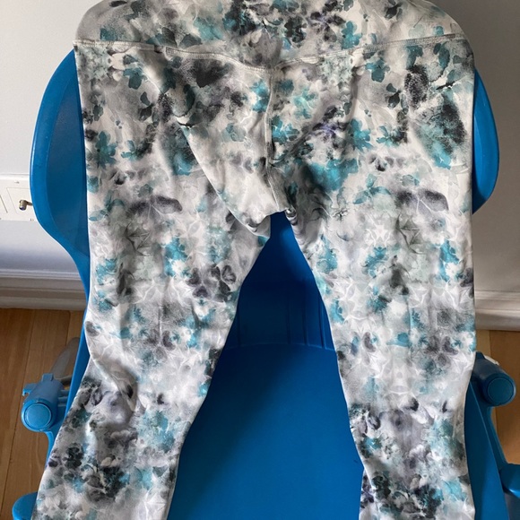 Lululemon align legging - Picture 2 of 3